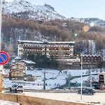 Hellochalet The Lovers - Ski-in Ski-out With Matterhorn View Брей-Червиния